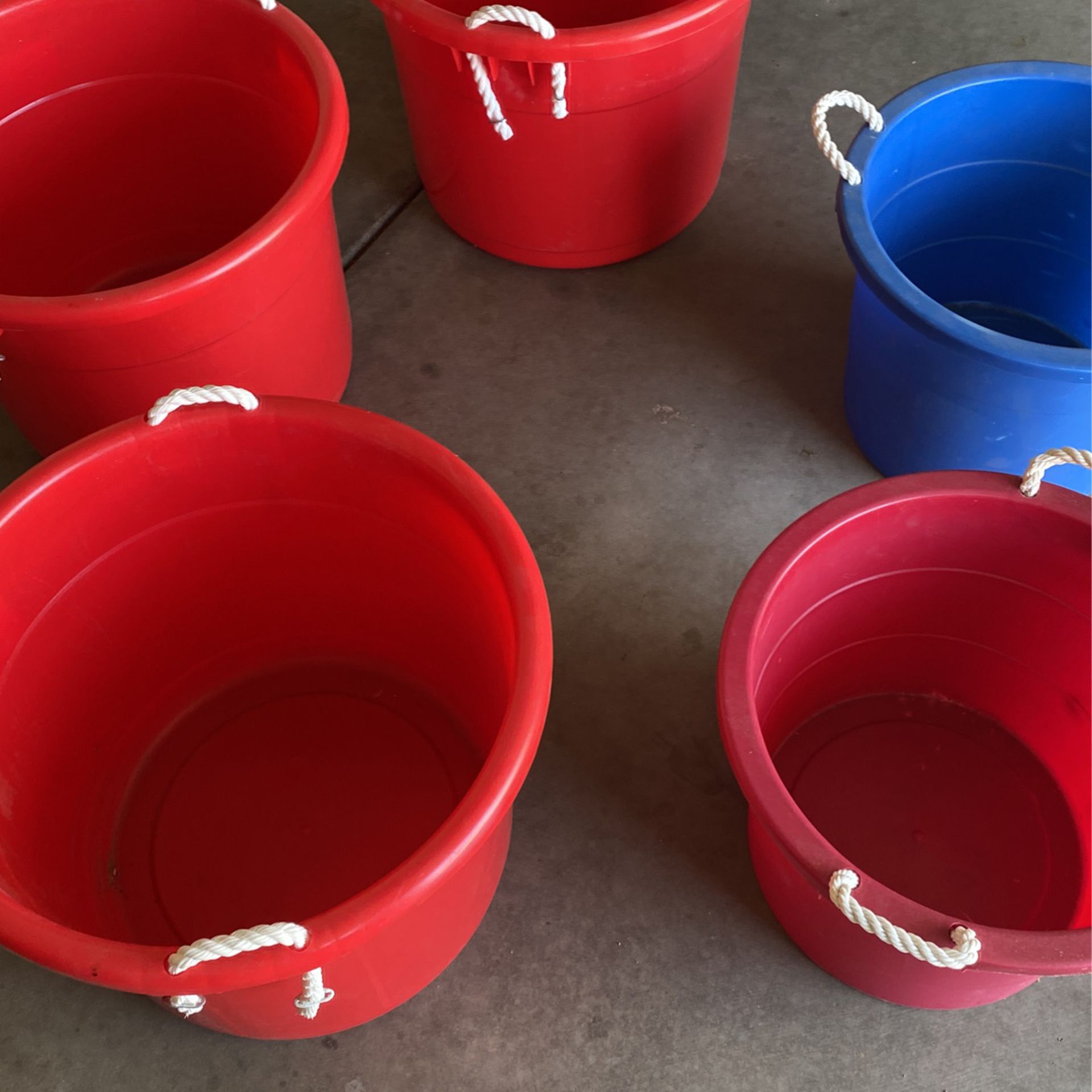 Husky holler 19 gallon storage buckets for Sale in Escondido, CA