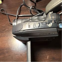 Panasonic Palmcorder PV-GS500 MiniDV HD Camcorder 23x/50x 2.5" LCD DV IS