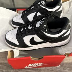 Nike Panda Dunks Low