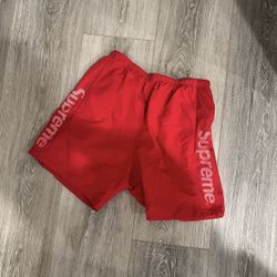 SUPREME SHORTS 