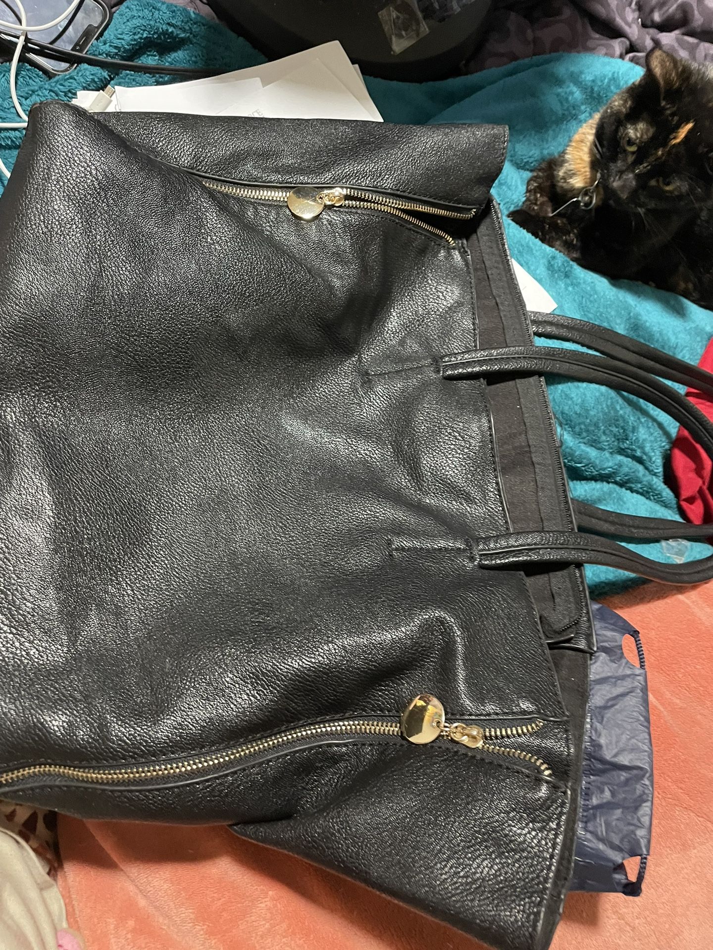 Black Purse 
