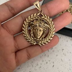 10k Versace Pendant
