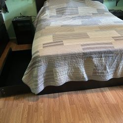 Queen Bed Set