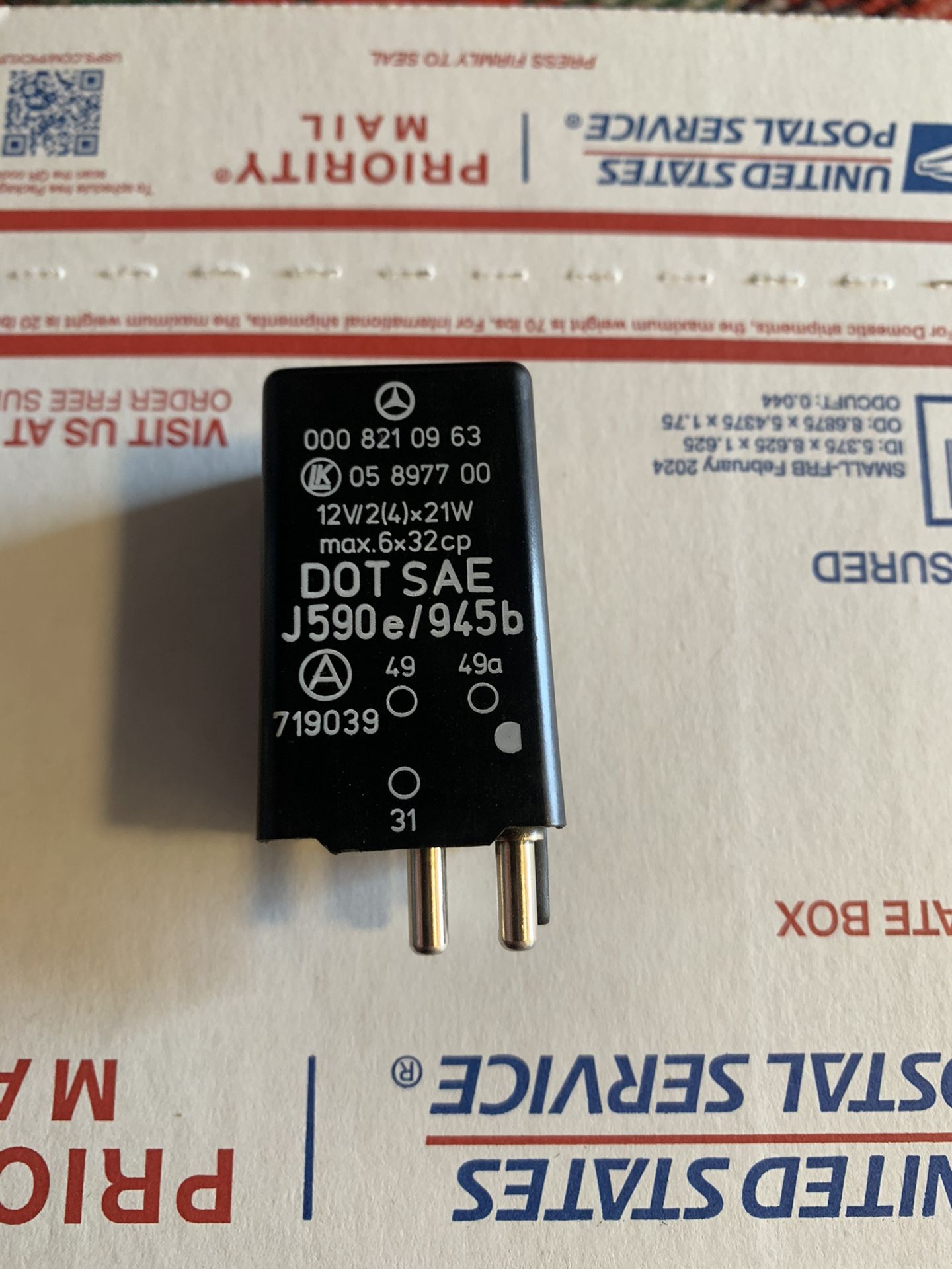 Mercedes W123 240D 300TD 300CD Hazard Relay 82-85