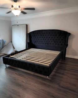 👑 Luxury Velvet  Upholstered Diamond Tufted Wingback King & Queen Size Platform Bed Frame With Nailhead Trim - Opt Mattress | Pickup & Delivery 🚚
