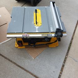 Dewalt Table Saw. NEED MOTOR