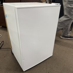 HOMCOM 2.5 Cu.Ft Mini Fridge with Freezer, Adjustable Thermostat, Single Door Compact Refrigerator for Bedroom, Dorm, Home Office, Black