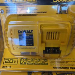 DEWALT  FAST CHARGER. (( Tool Only ))