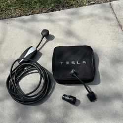 Tesla Mobile Charger
