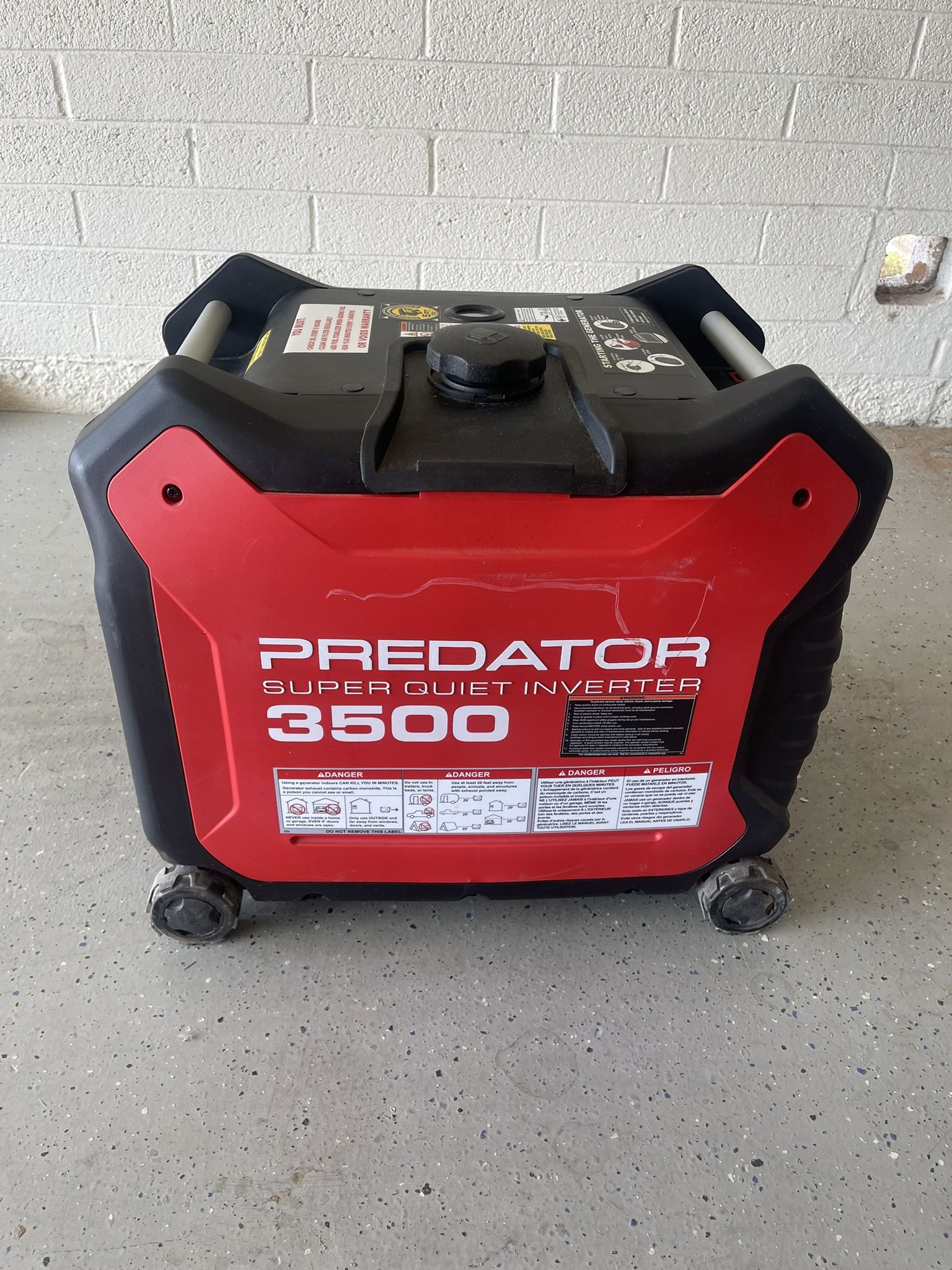 PREDATOR 3500 Watt SUPER QUIET Inverter Generator