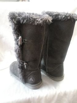 Girls Airwalk boots size 12