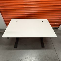 Electric Height Adjustable Standing Desk with LogicData Dual Motor Frame – White Top