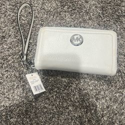 Michael Kors Wristlet