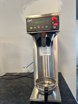 Commercial coffee brewing station