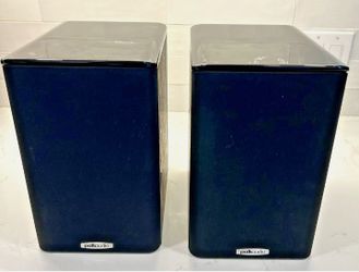 Polk Audio TSI100 Bookshelf Speakers with wall mounts