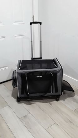 pets carrier 20 W x 16 L x 20 H inches