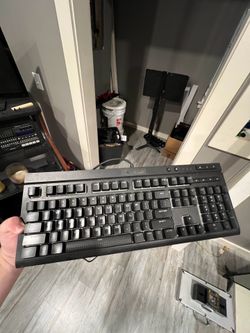 Corsair K68 Mechanical Keyboard (with RGB)