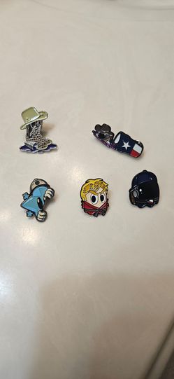 Hat pins and fitted blips
