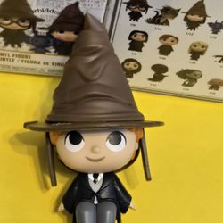 Harry Potter Ron Weasley Wearing Sorting Hat Mini 3" Collectible Funko Mystery 