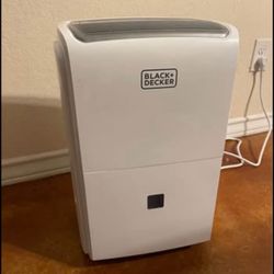 BLACK+DECKER 20-Pint Portable Dehumidifier,  up to 1500 Sq. Ft. Medium to Large Spaces, BDT20MTB