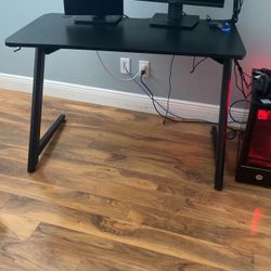 Gaming desk