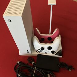 Xbox Series S 512gb Bundle An 2tb Hard Drive 