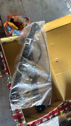 2003 BMW X5 driver side window regulator