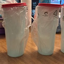 Tupperware cups