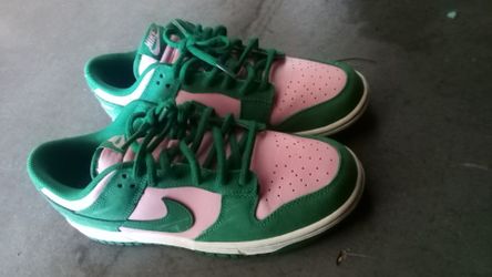 Men's Nike sneakers