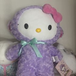 Hello Kitty Lamb Greeter