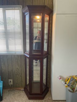Lighted curio cabinet