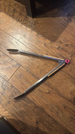 Tongs