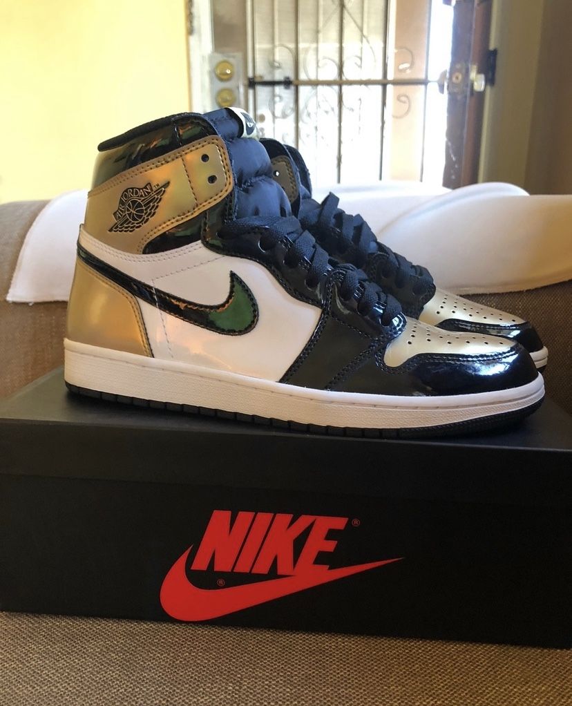 Jordan 1 gold toe