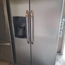 Refrigerator Stainless Steel Work Good 36x70