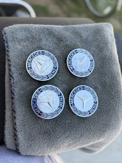 Mercedes Center Caps