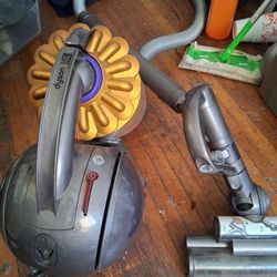 Dyson Dc39 Vacuum