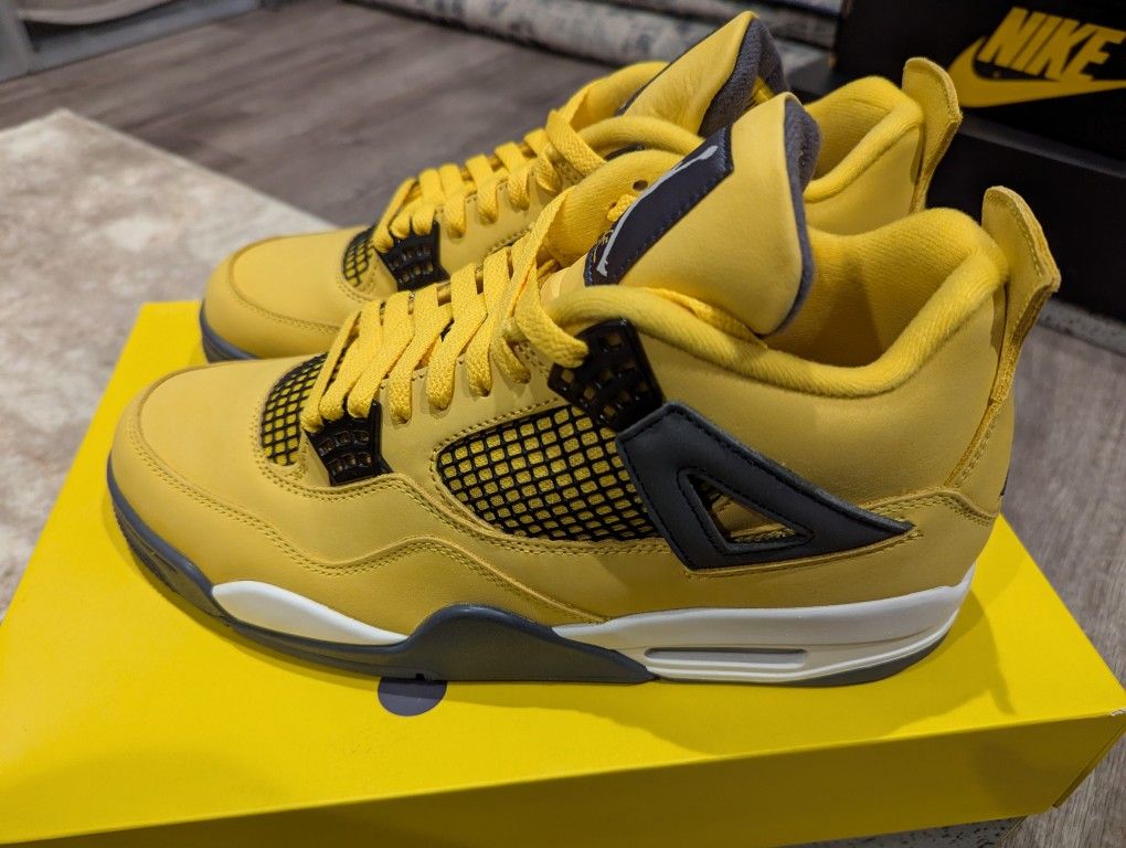 NEW Jordan 4 Retro Lightning (2021) Size 10.5
