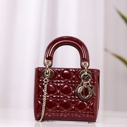 Mini Lady  shoulder bag in red patent leather      size  17cm x 15cm x 7cm