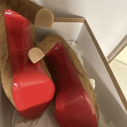 AUTHENTIC NEW CHRISTIAN LOUBOUTIN BIBI CAMEL BEIGE PLATFORM RED SOLE PUMP/ 41