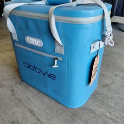 ARTIC Ultra Tough Soft Cooler 