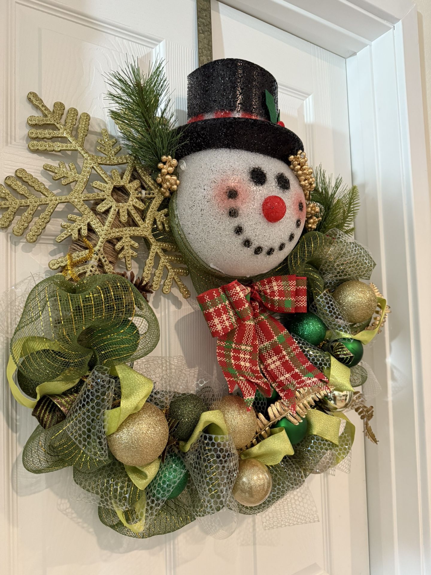  New Christmas.  Wreath. 24 Inch 