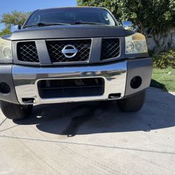 2004 Nissan Armada 