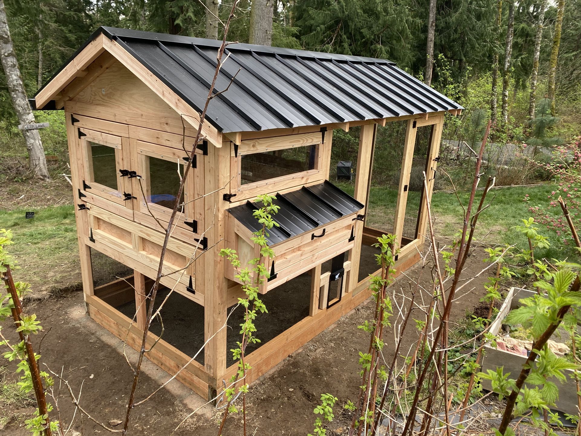 Walk-In Chicken Coop 6x12x7.5
