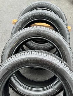 235/55/20 michelin vendo un set de llantas usadas excelente condiciones de vida las 4 ✅🤩I am selling a set of used tires, all 4 in excellent living c