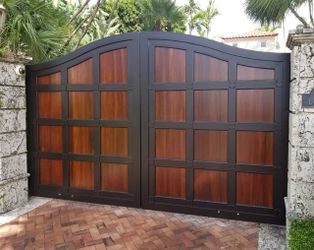 Custom Iron/wood Fence And Gates