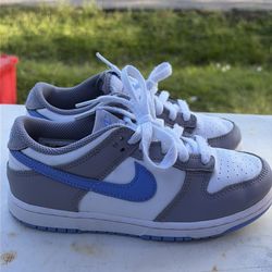 Nike Dunk low , Royal blue . Sz 2Y