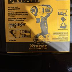 DEWALT XTREME 12-volt max 1/4-in Brushless Cordless Impact Driver (Battery Included and Charger Included and Soft Bag included)
