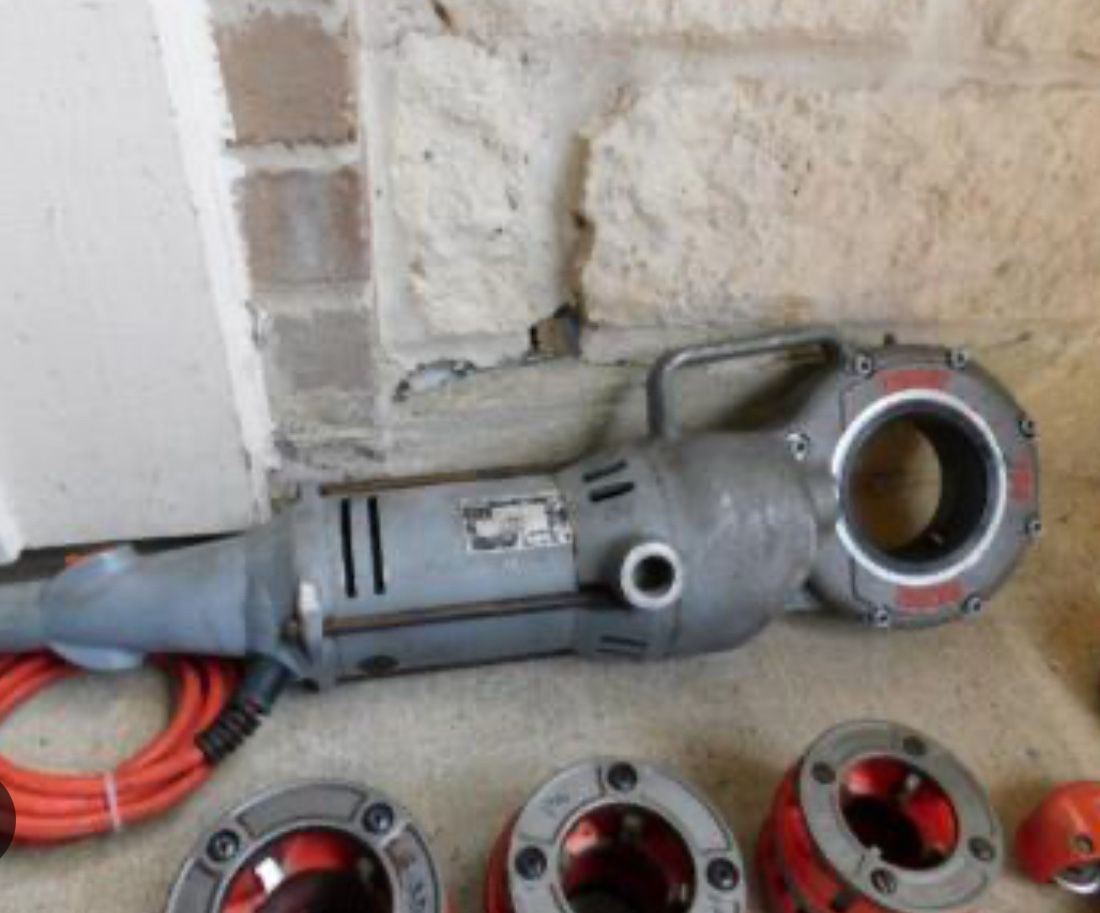 Rigid Hand Held Pipe Threader