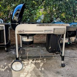 Weber Performer 22" Charcoal Grill with Table