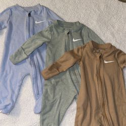 Nike Long Sleeve Onesies Newborn 